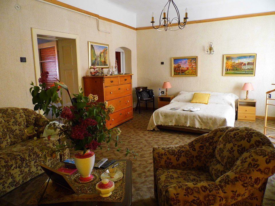 Fonagy Es Walter Vendeg- Es Borhaz Bed and Breakfast Vác Δωμάτιο φωτογραφία