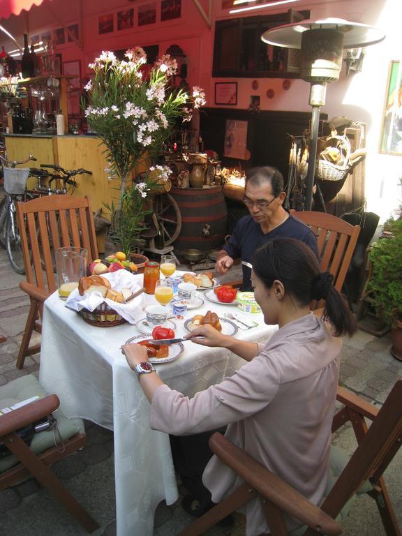 Fonagy Es Walter Vendeg- Es Borhaz Bed and Breakfast Vác Εξωτερικό φωτογραφία