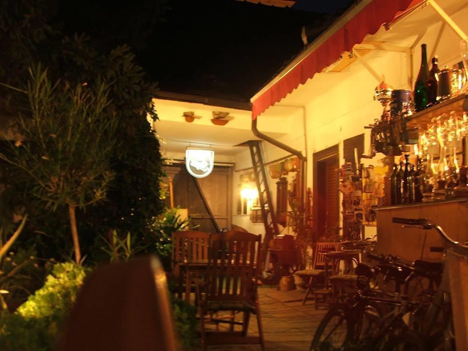 Fonagy Es Walter Vendeg- Es Borhaz Bed and Breakfast Vác Εξωτερικό φωτογραφία