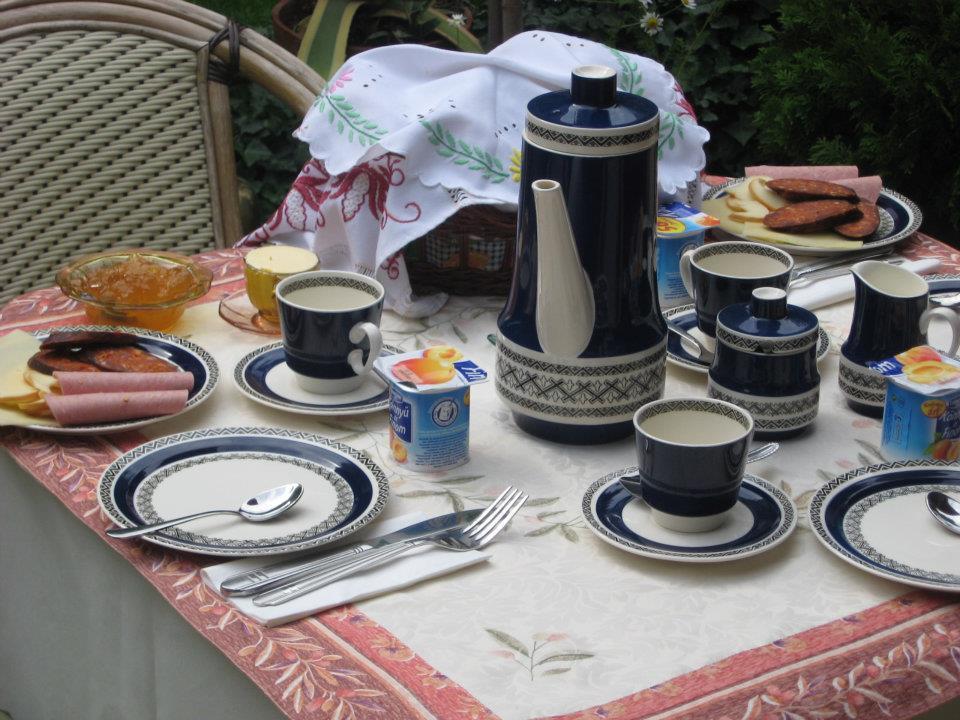Fonagy Es Walter Vendeg- Es Borhaz Bed and Breakfast Vác Εξωτερικό φωτογραφία