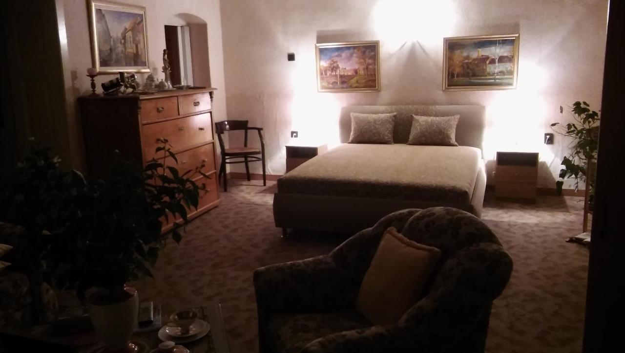 Fonagy Es Walter Vendeg- Es Borhaz Bed and Breakfast Vác Εξωτερικό φωτογραφία